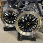 Пара дисков BBS LM R17 7.5J ET35 5x112 (золотые болтики) 1
