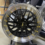 Пара дисков BBS LM R17 7.5J ET35 5x112 (золотые болтики) 3