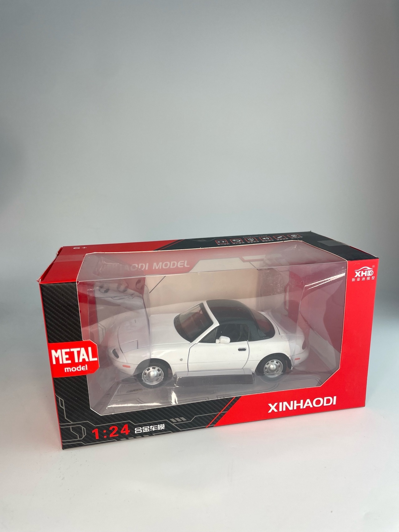 Металлическая модель Mazda Mx-5 (белый)
