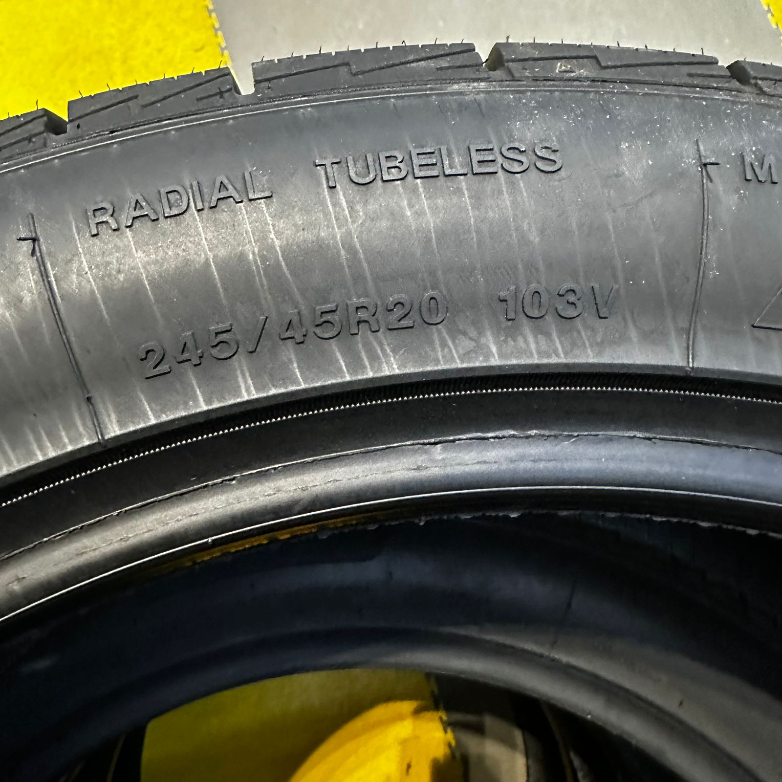 Шины GEPORMAX ICE3 245/45 R20 103V 3