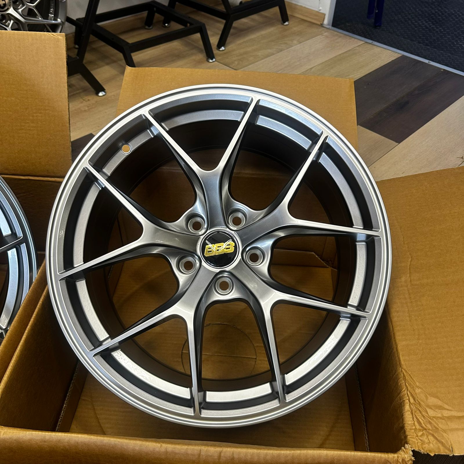 Комплект дисков BBS FI-R R18 8.5j ET35 5x112 (Hyper black) 5