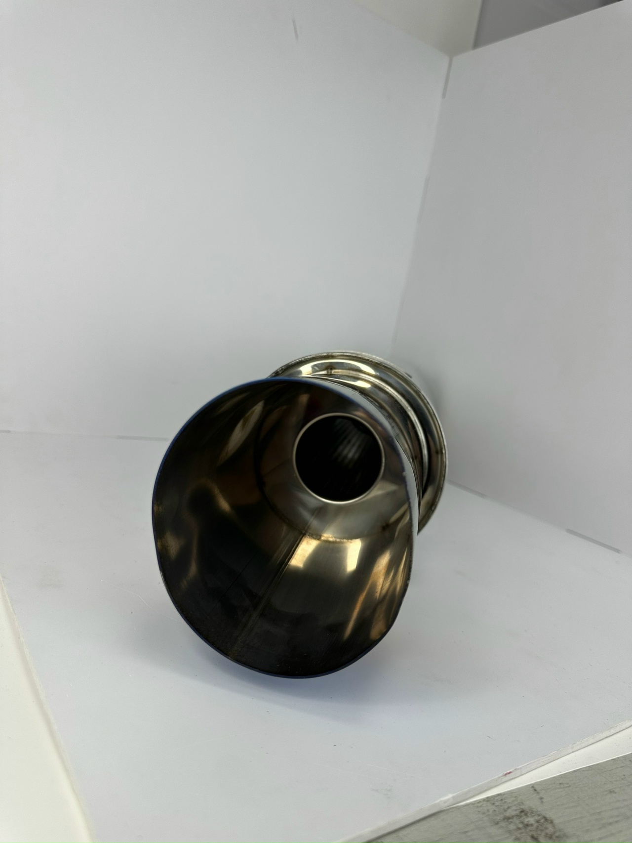 Глушитель HKS Hi-Power умеренный бас 51mm.вход / 101mm.выход (универсальный)  Уценка 6 3
