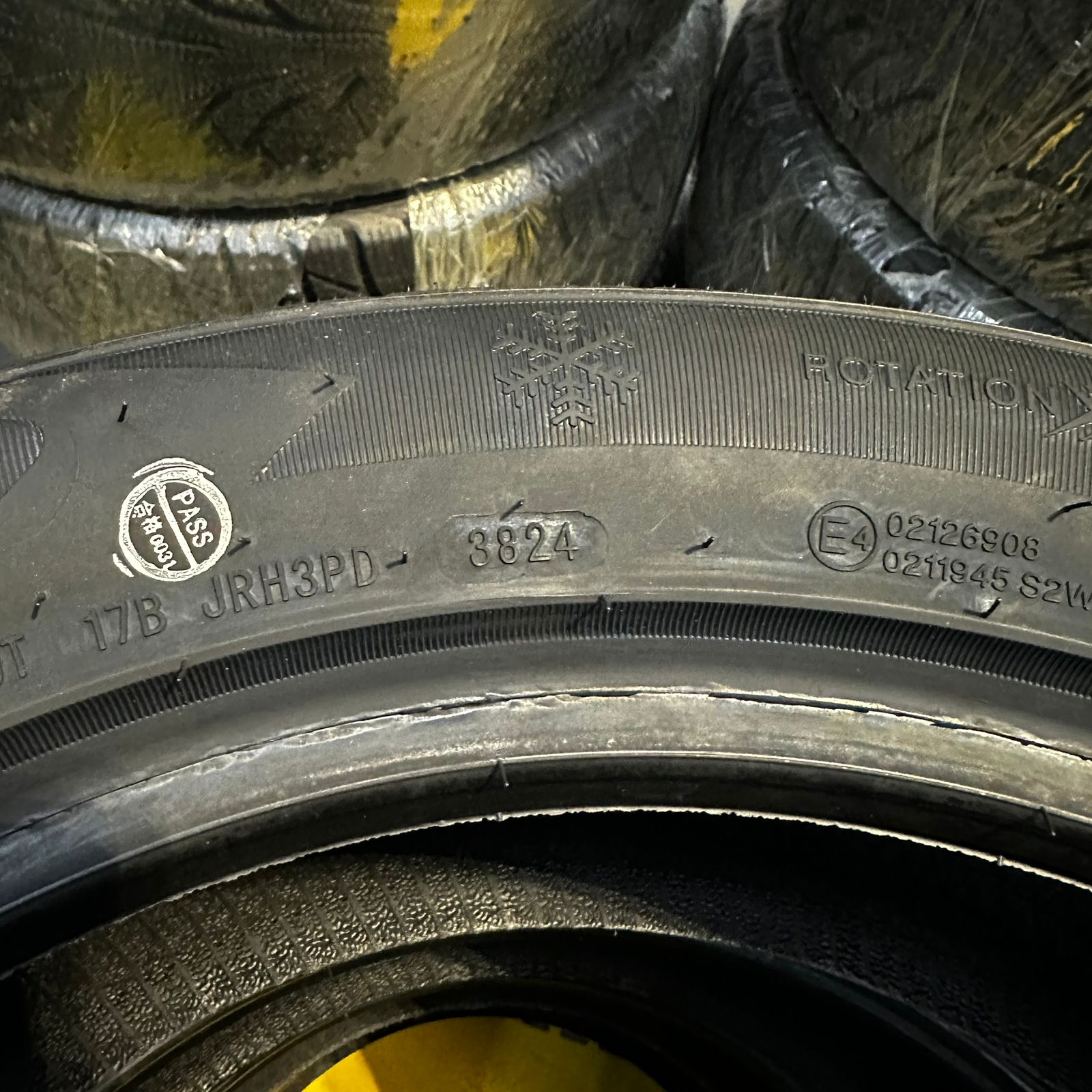 Шины Grenlander ICEHAWKE I 215/55 R18 99H XL 4
