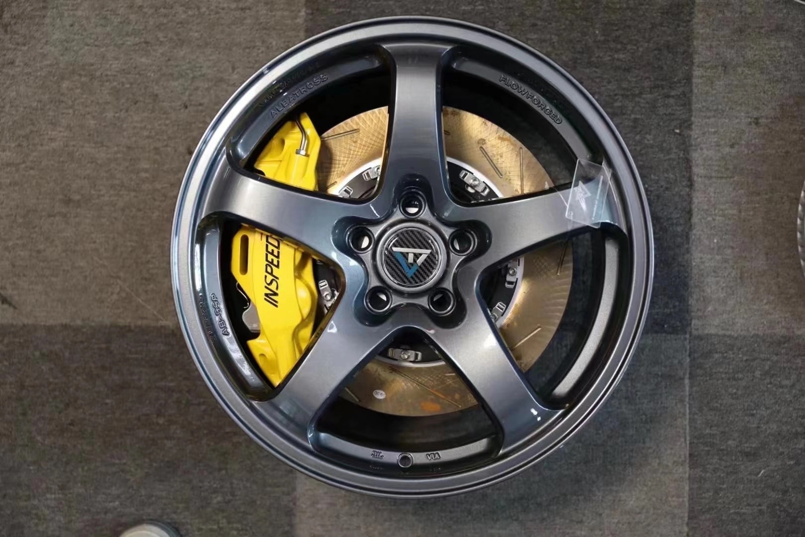 Комплект дисков Prodrive R18 8.5J ET38 5x114.3 с полкой (мокрый асфальт)