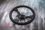 Руль оригинальный Lines Racing из перфорированной кожи с черным центром (вынос)