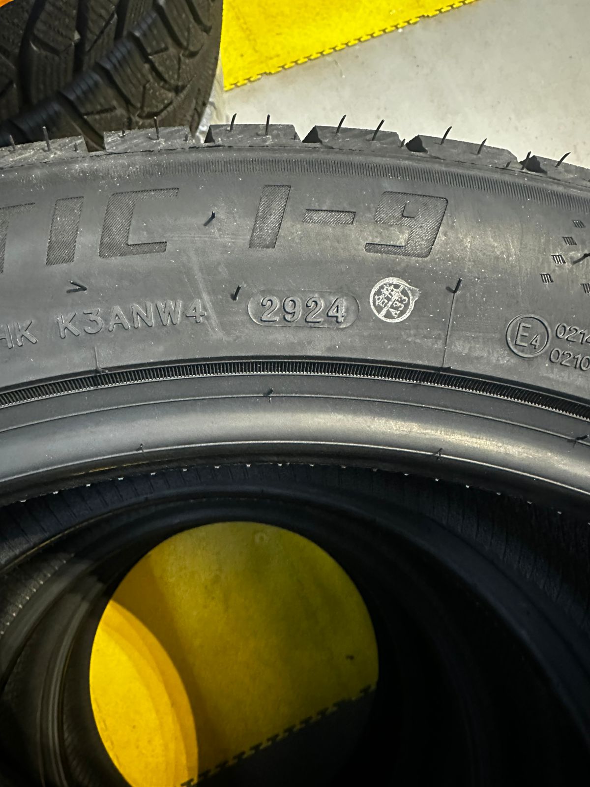 Шины ANNAITE Arctic I-9 265/45 R21 104H 4