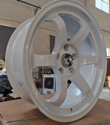 Комплект разношироких дисков Volk Racing TE37 R18 9j/10j ET 25/25 5x114.3 73.1 (белые) 2