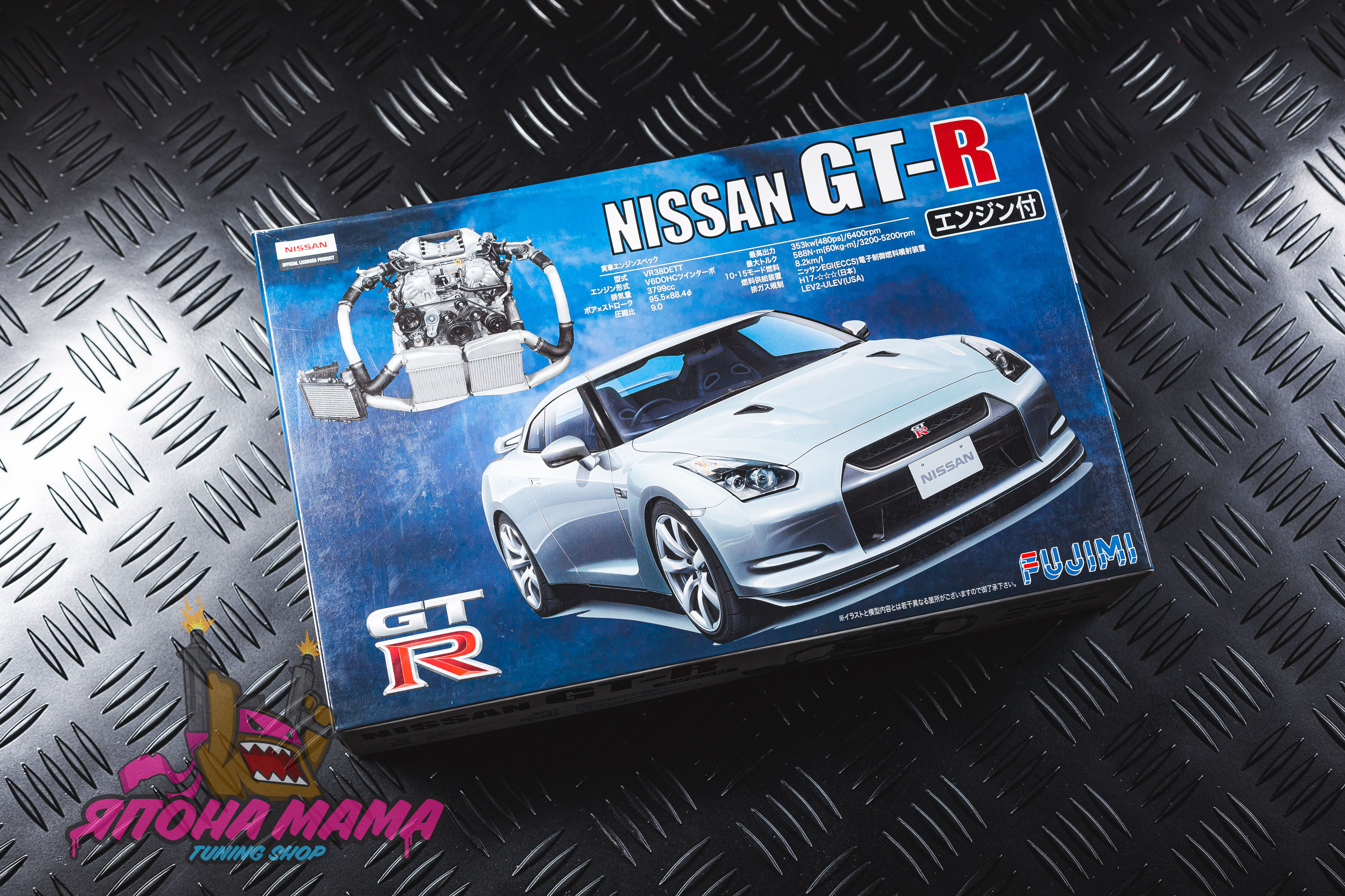 Сборная модель Nissan gtr r35 fujimi 1