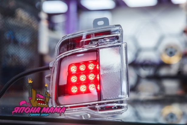 Туманки в задний бампер диодные LED Toyota Land Cruiser 200 2016+ (черные)