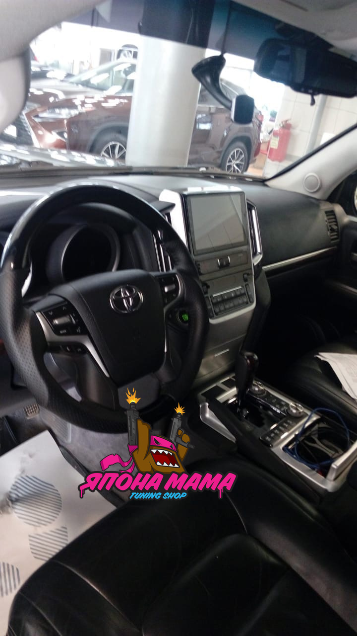 Рестайлинг салона Toyota Land Cruiser 200 черный + климат под СТОК магнитолу