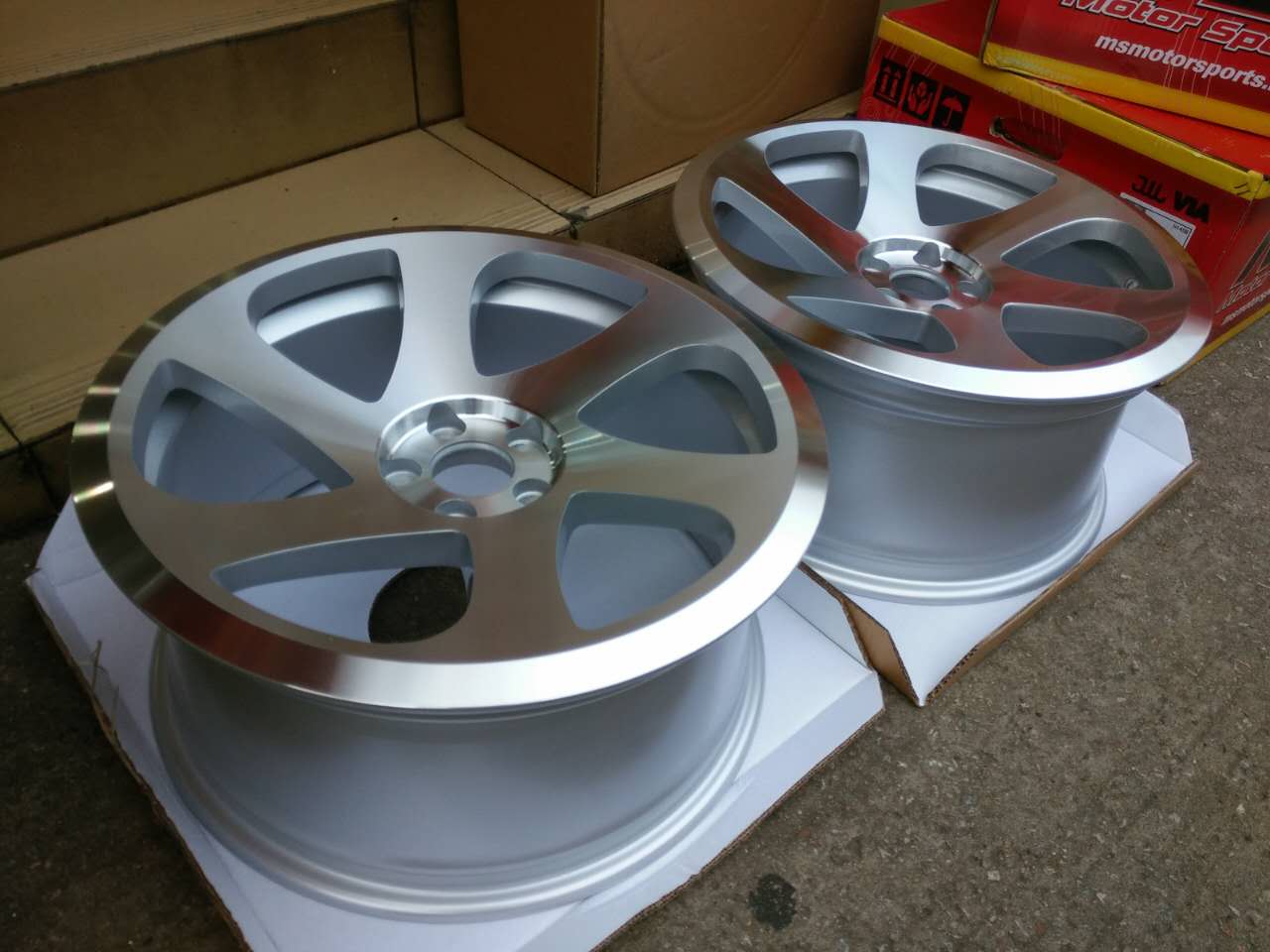Комплект дисков 3SDM 0.06 R18 8.5J ET35 5x112 73.1 2
