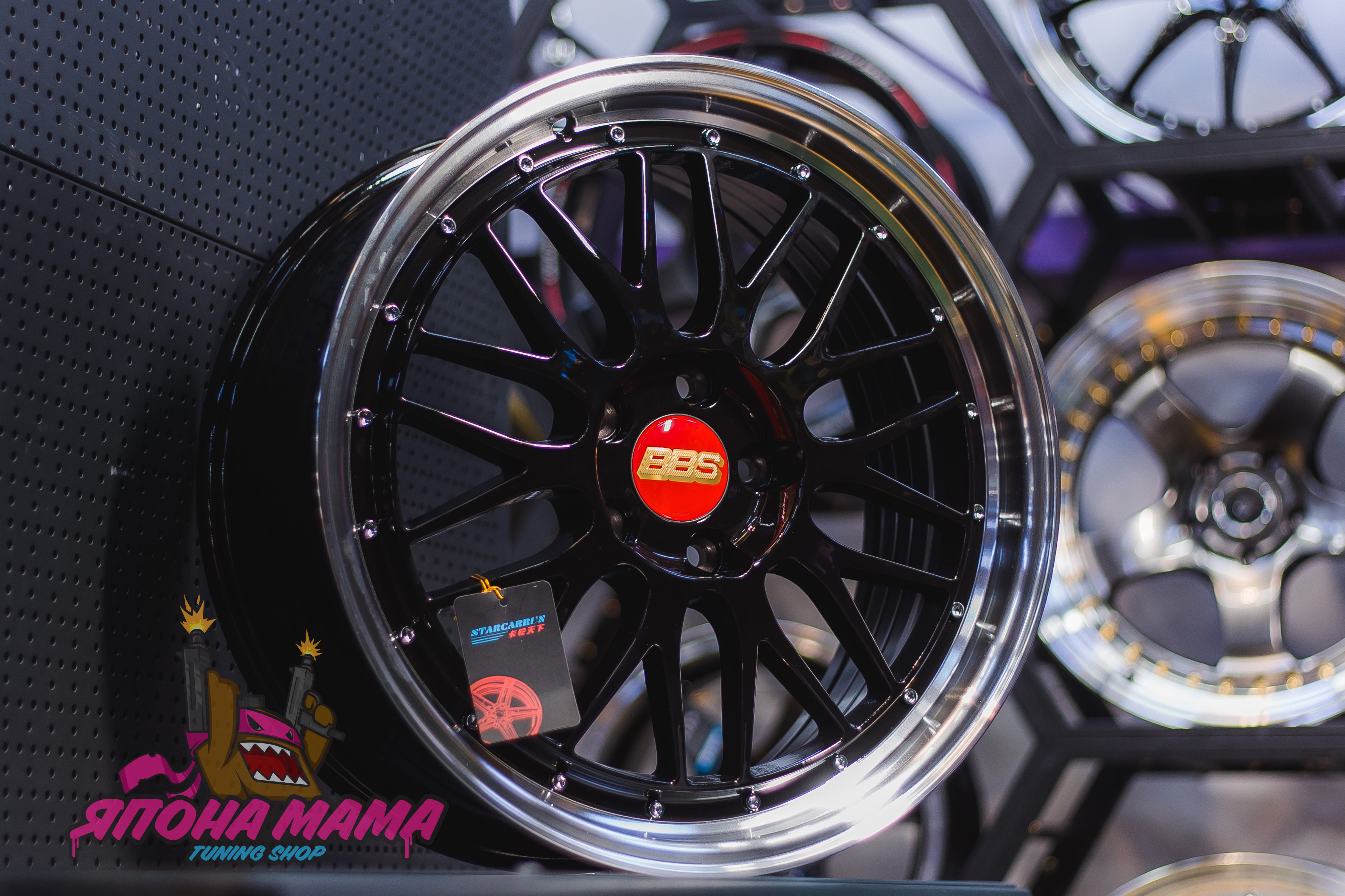 Комплект дисков BBS LM R18 8j ET40 5x112 (черные)