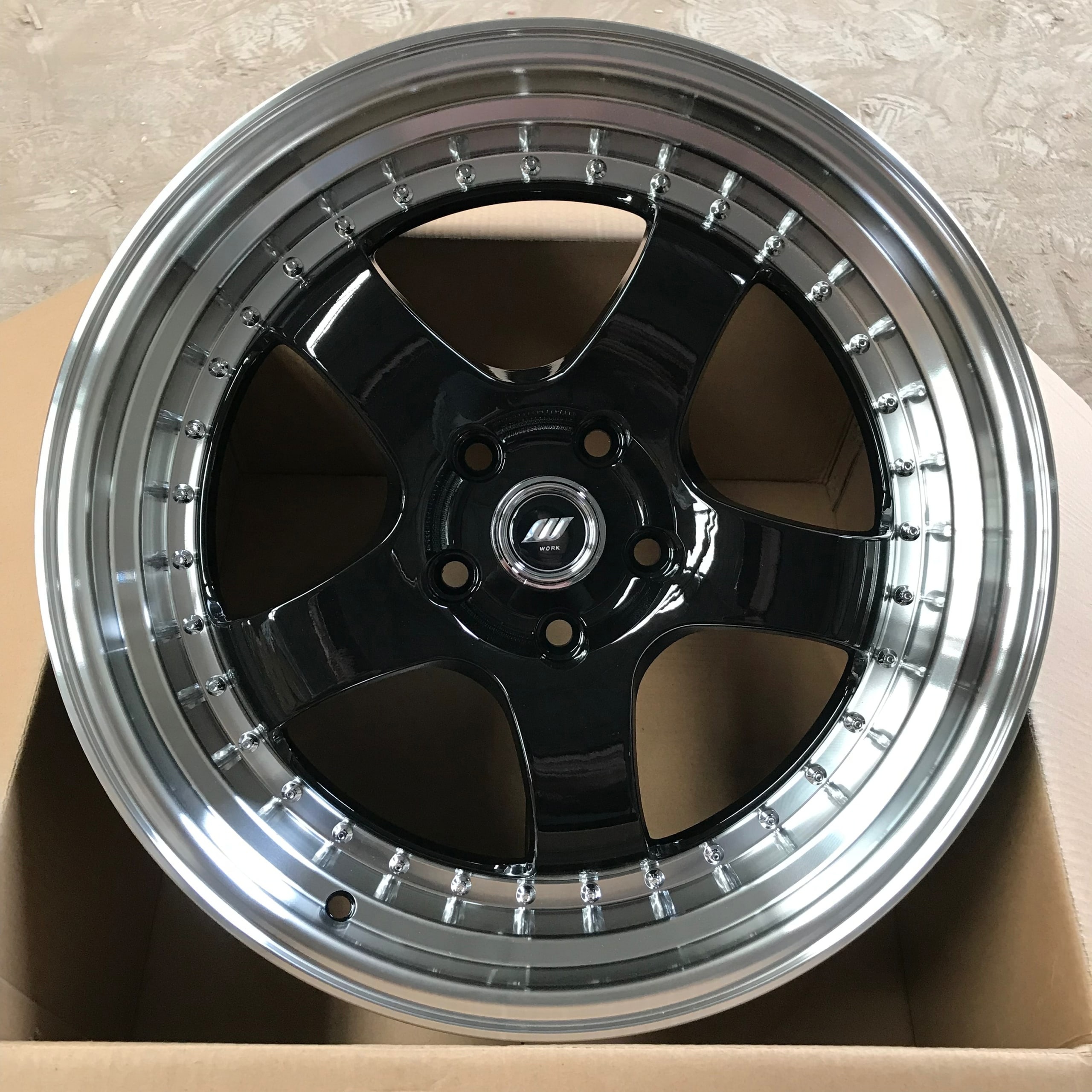Комплект разношироких дисков WORK Meister S1 R18 8.5J ET30 и 9.5J ET27 5x114.3 (черные)