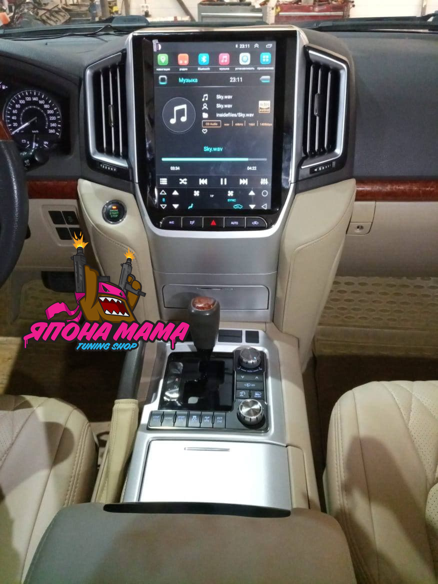 Рестайлинг салона Toyota Land Cruiser 200 светлый 2
