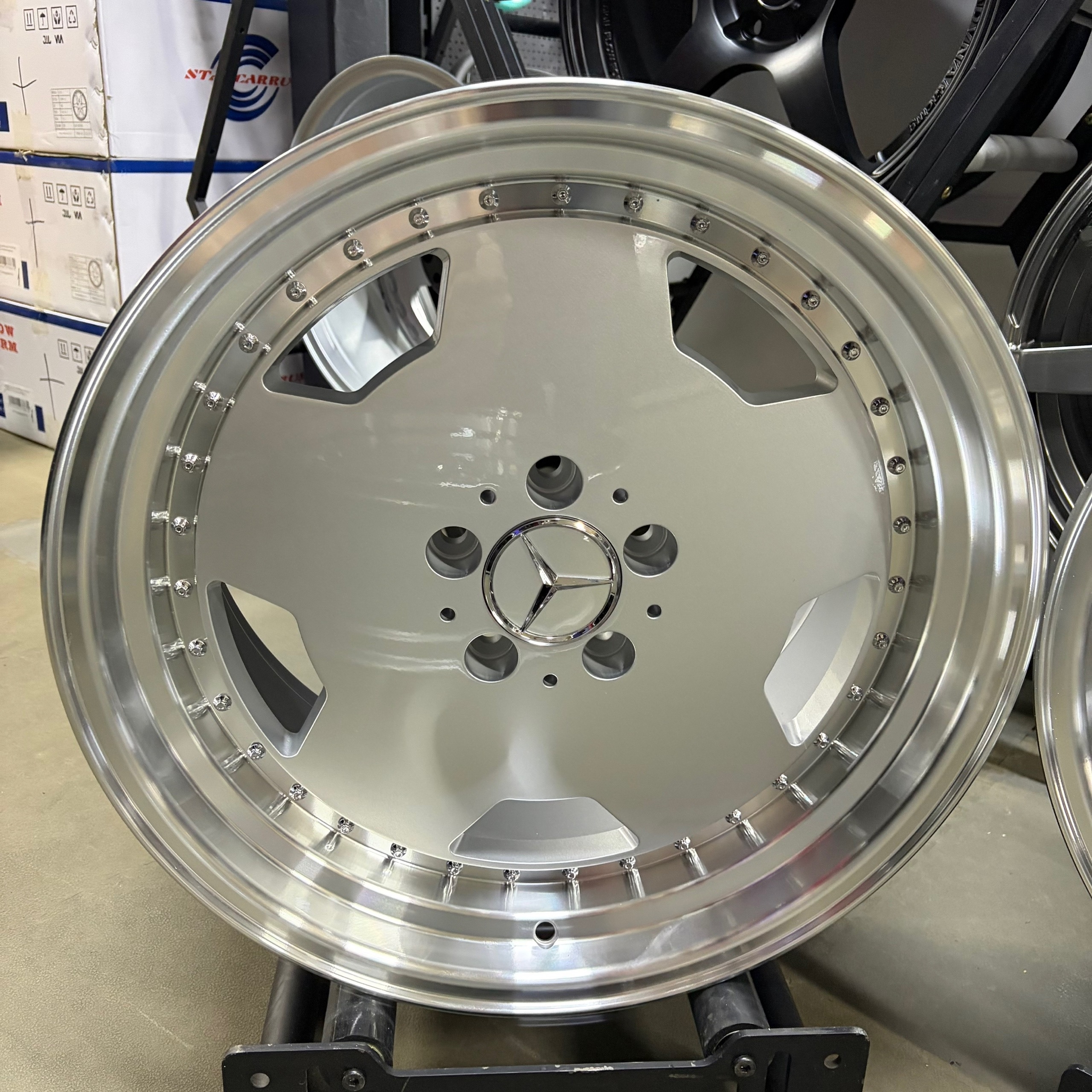 Комплект дисков PERFORMA 25 R18 8j ET30 5x112 3
