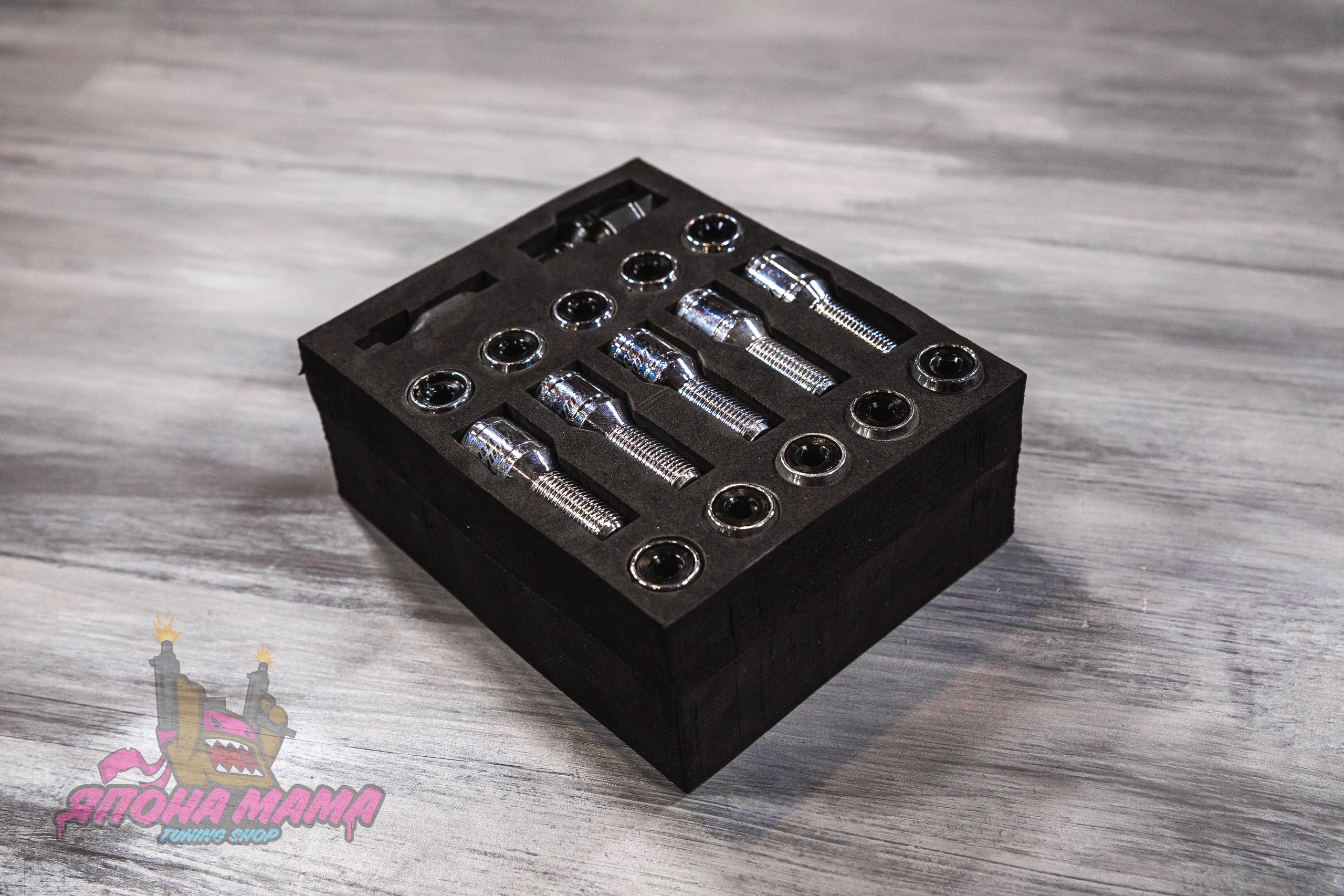 Черный