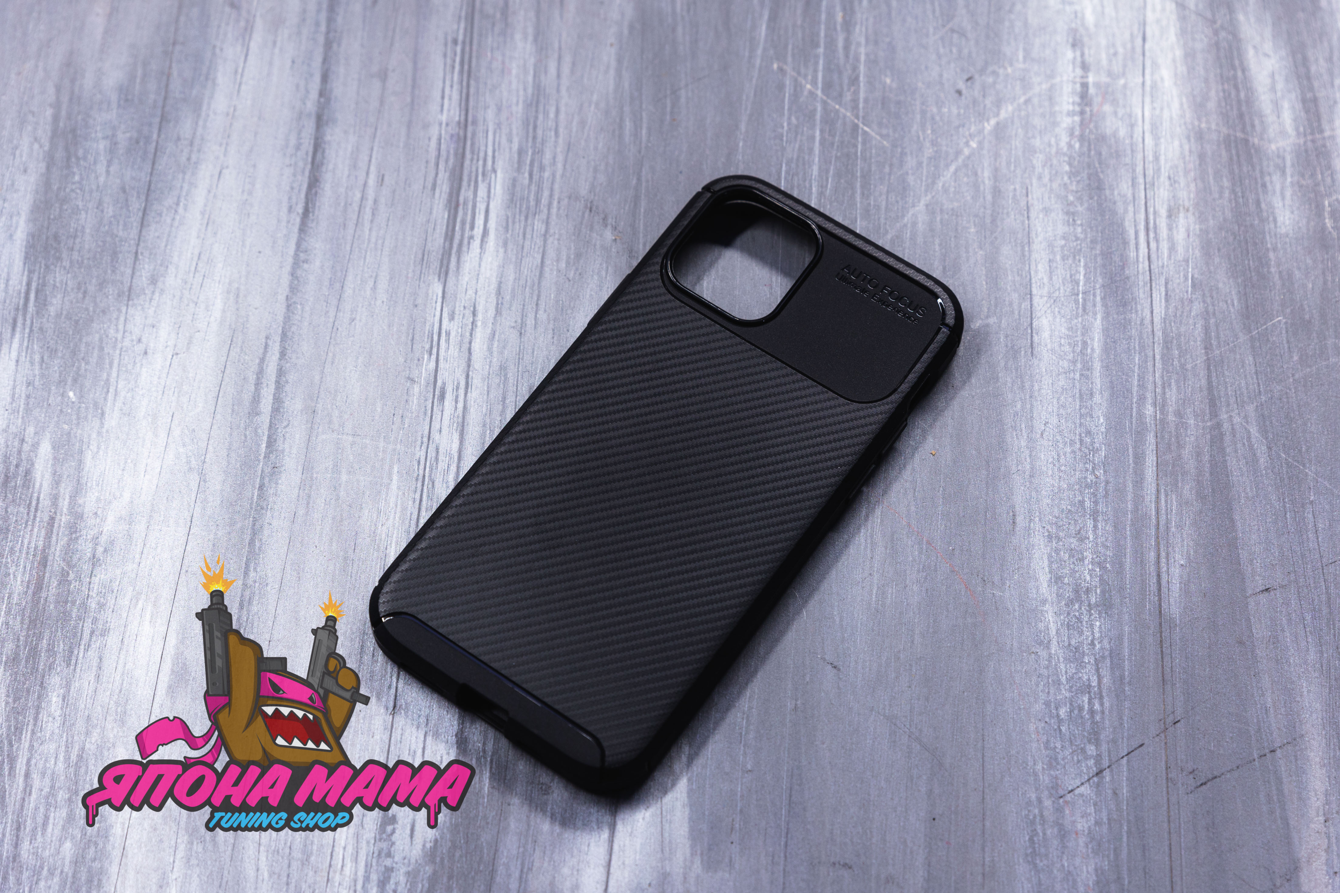 Силиконовый чехол под карбон на IPhone 12 Pro