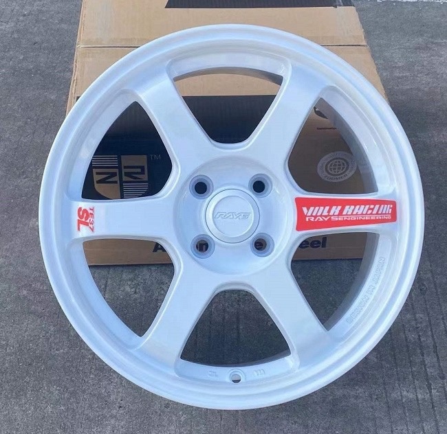 Комплект дисков Volk Racing TE37 R17 7.5J ET38 4x100 (белые)