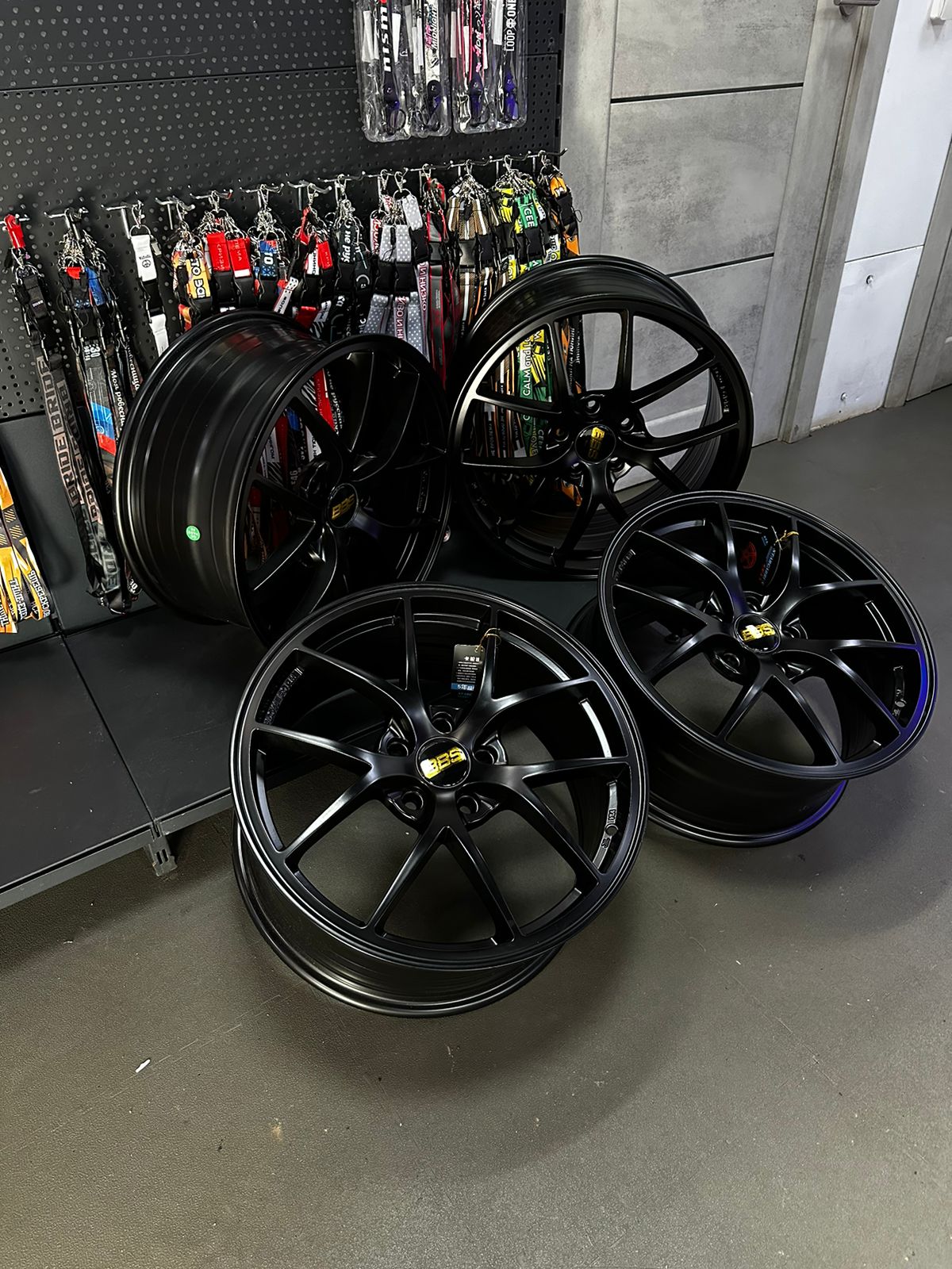 Комплект дисков BBS FI-R R18 8j ET40 5x114.3 (Черный матовый) 2