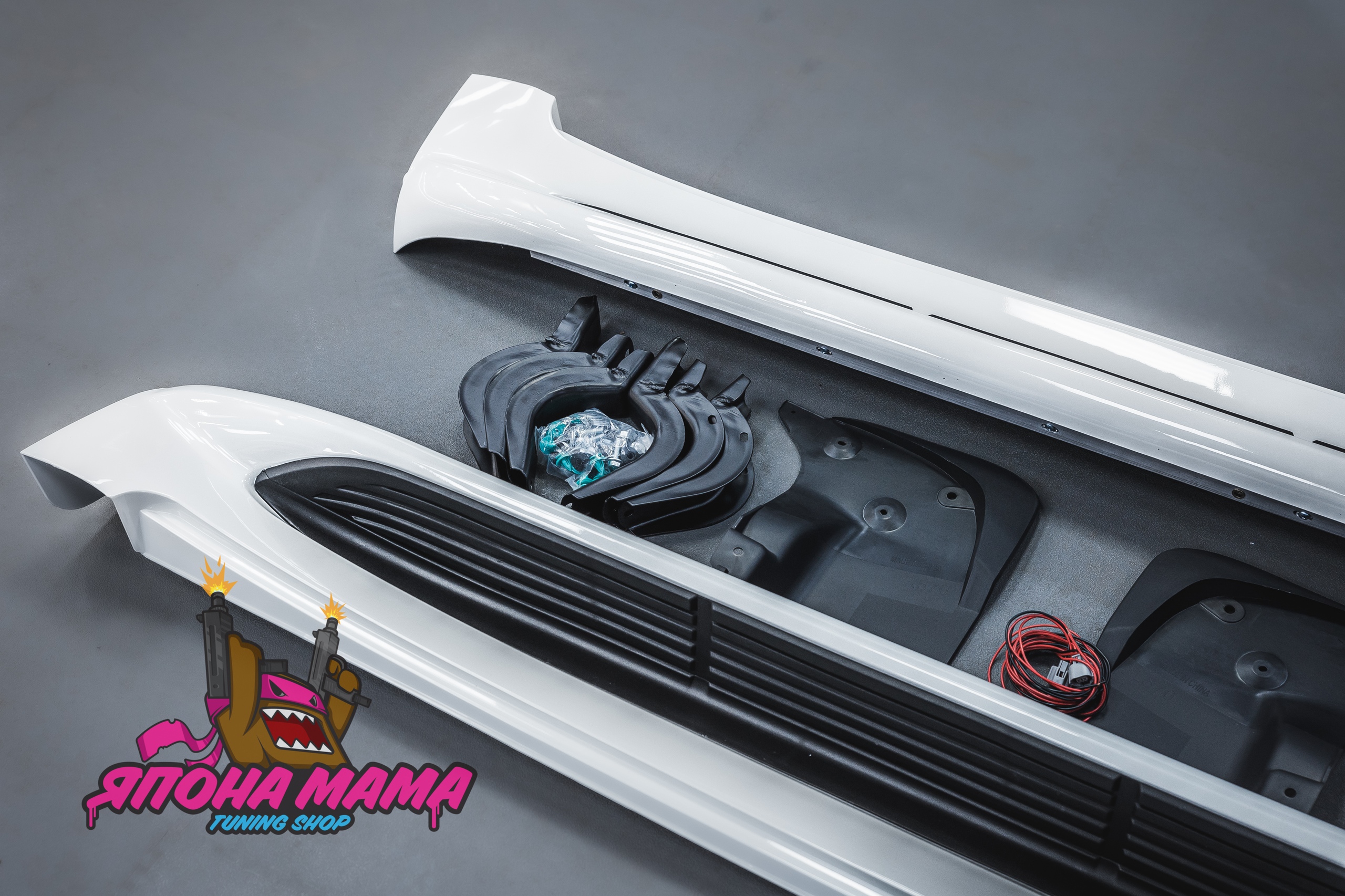 Подножки пороги Land Cruiser 200 с подсветкой