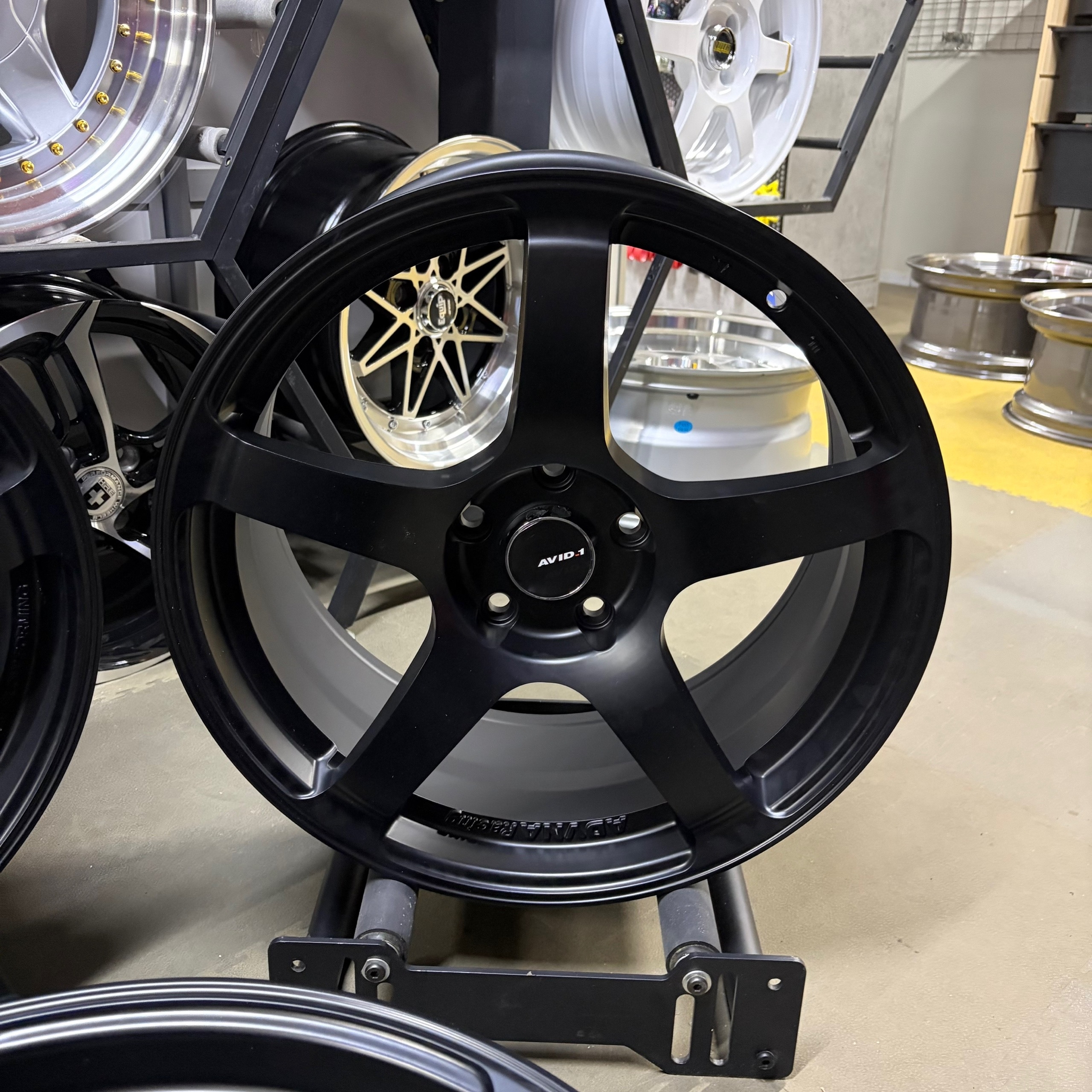 Комплект дисков Advan GT R18 8.5J ET38 5x114.3 (black) 4