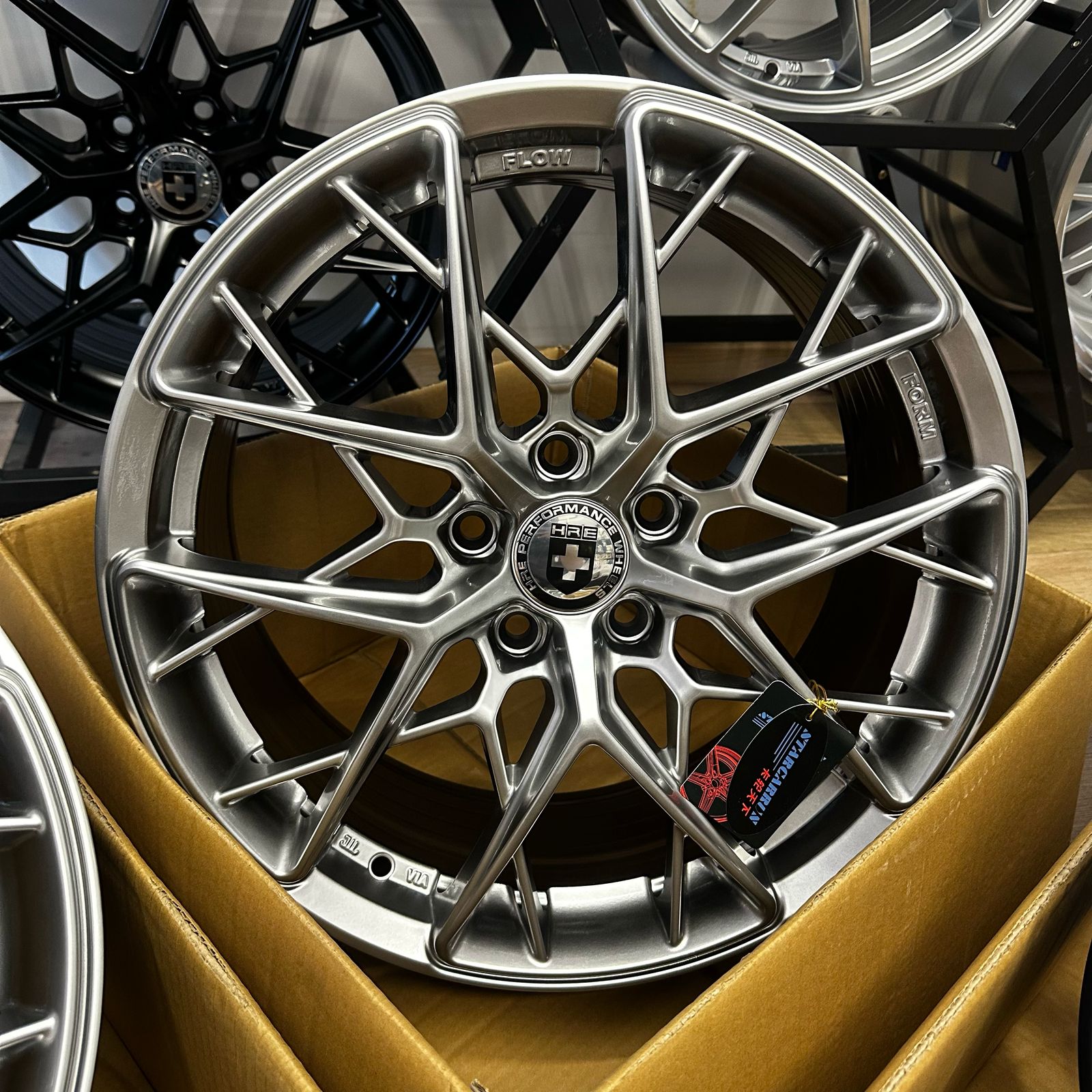 Комплект дисков HRE FF10 R18 8J ET38 5x114.3 ( Hyper black) 3