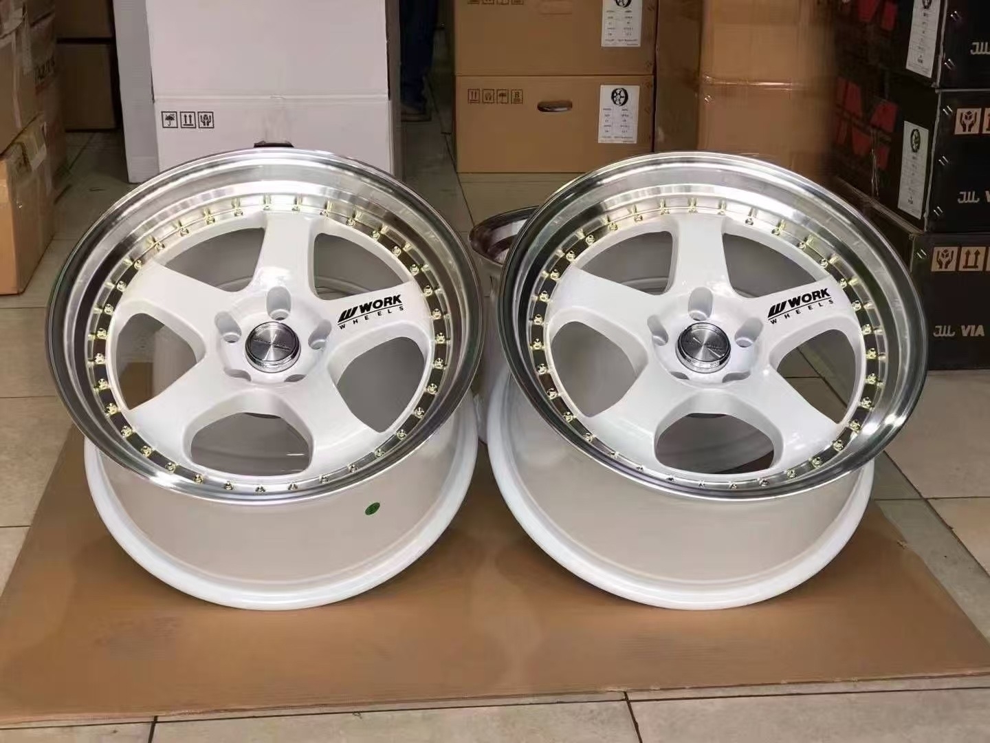 Комплект разношироких дисков Work Meister S1 R18 9.5J ET22 10.5J ET22 5x114.3 (белые)