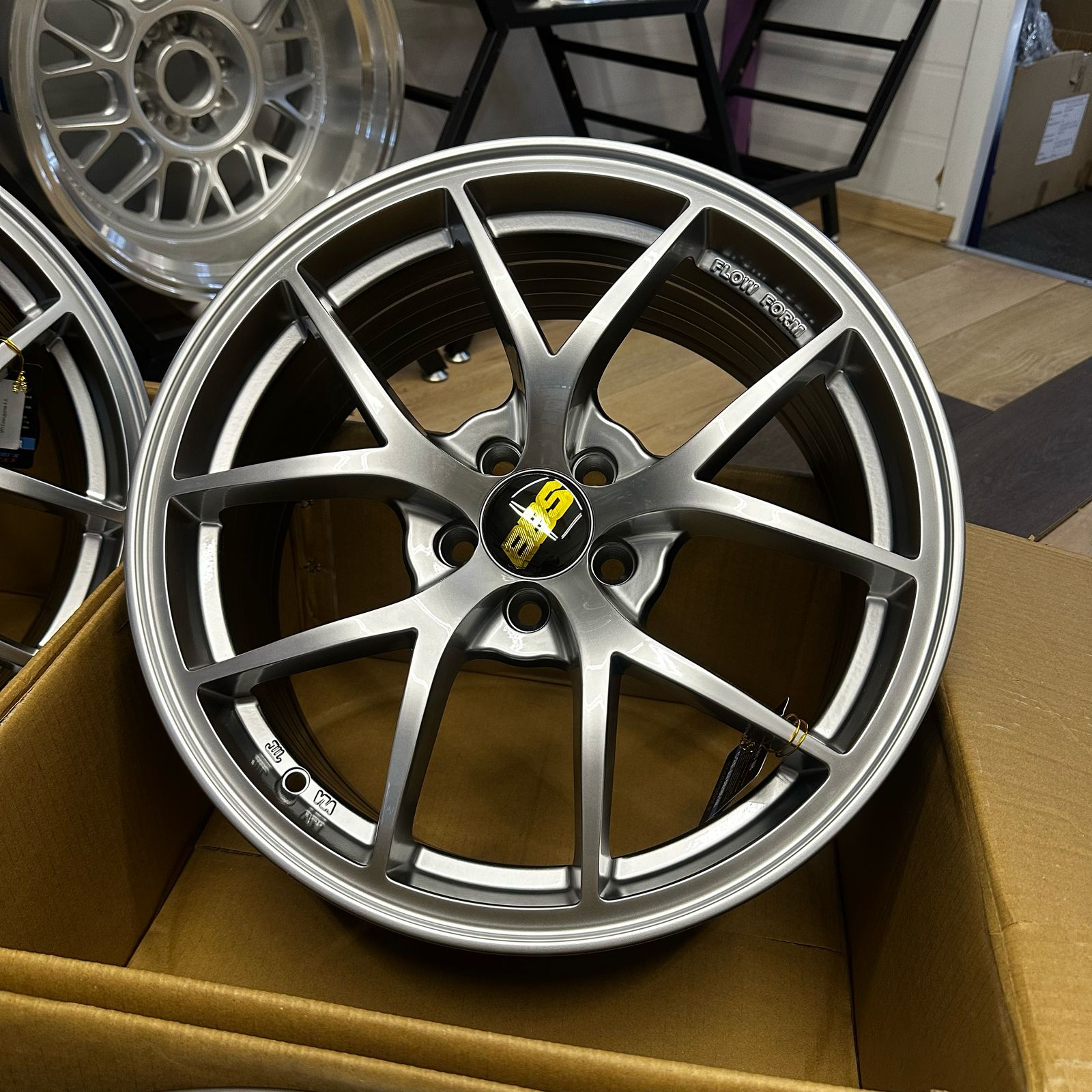 Комплект дисков BBS FI-R R18 8j ET35 5x108 (hyper black) 2
