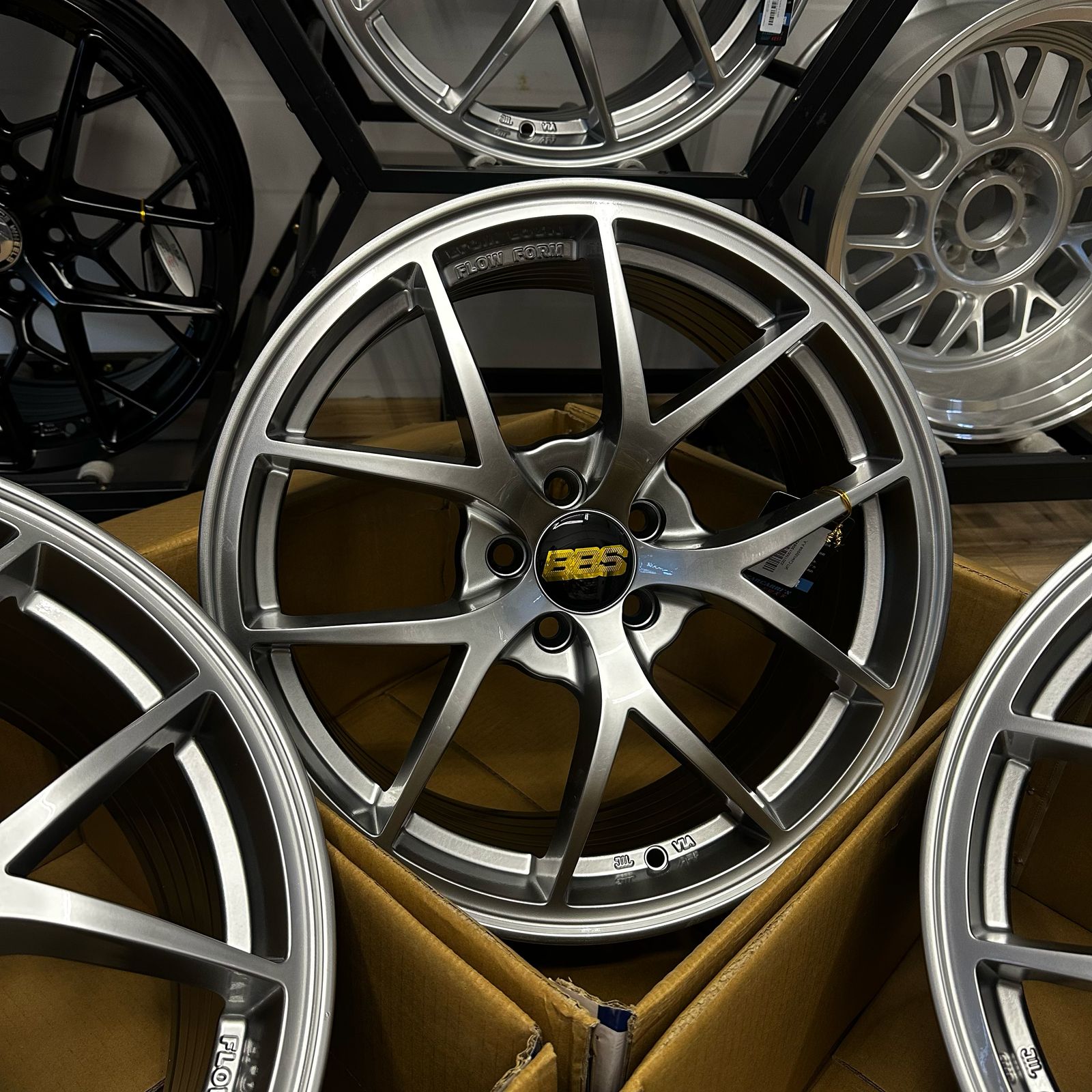 Комплект дисков BBS FI-R R18 8j ET35 5x108 (hyper black) 3