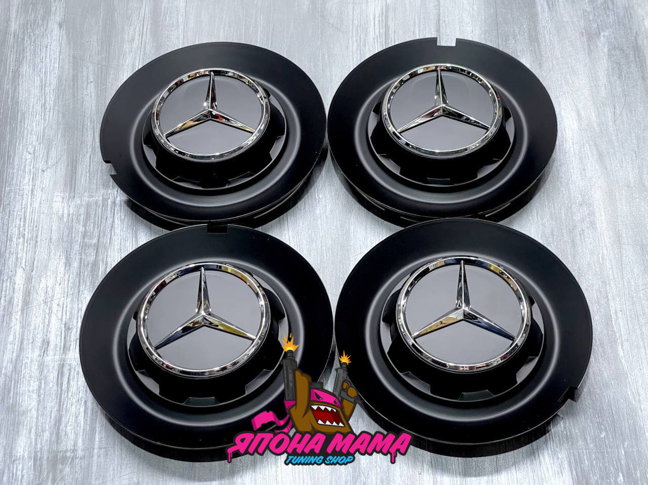 Заглушки в диски Mercedes Benz AMG чёрные 146 mm.