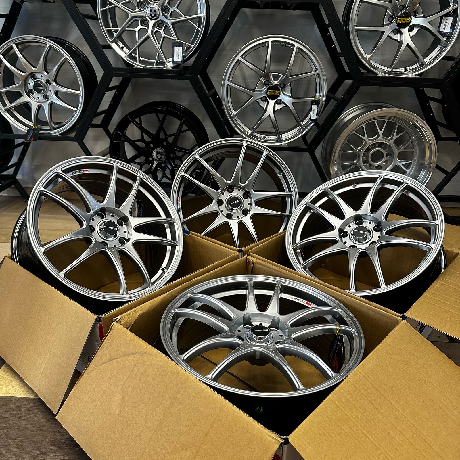 Комплект дисков Work Emotion cr-kai R18 8j ET40 5x114.3