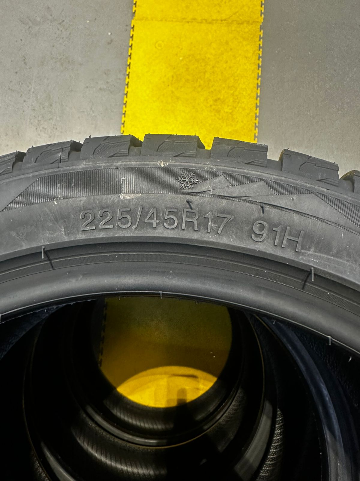 Шины YATONE WINTER PRO 225/45 R17 94H 4