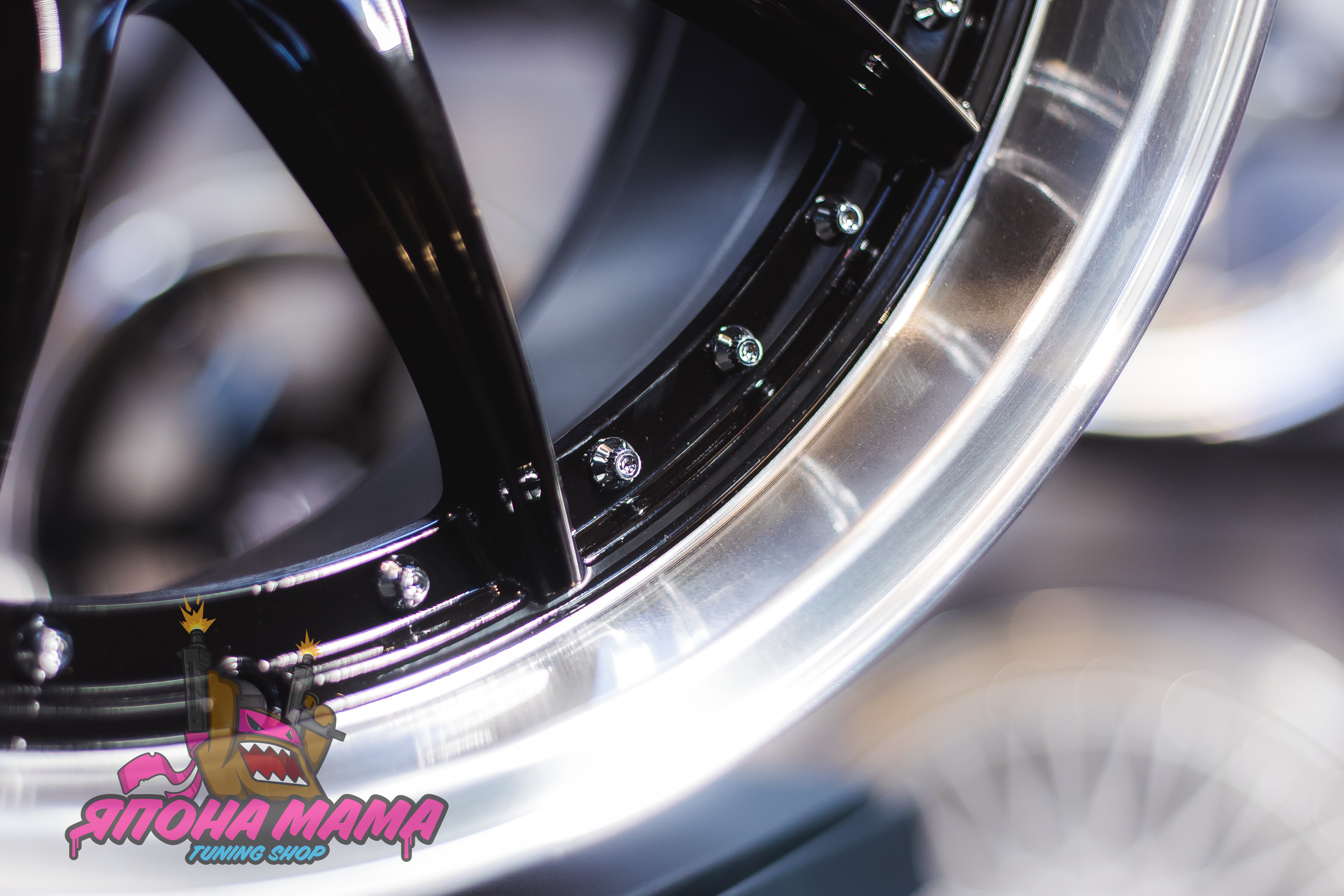 Комплект дисков Hyper gt hlt R18 8.5j ET35 5x100 / 114.3 (черные с хром полкой) 2