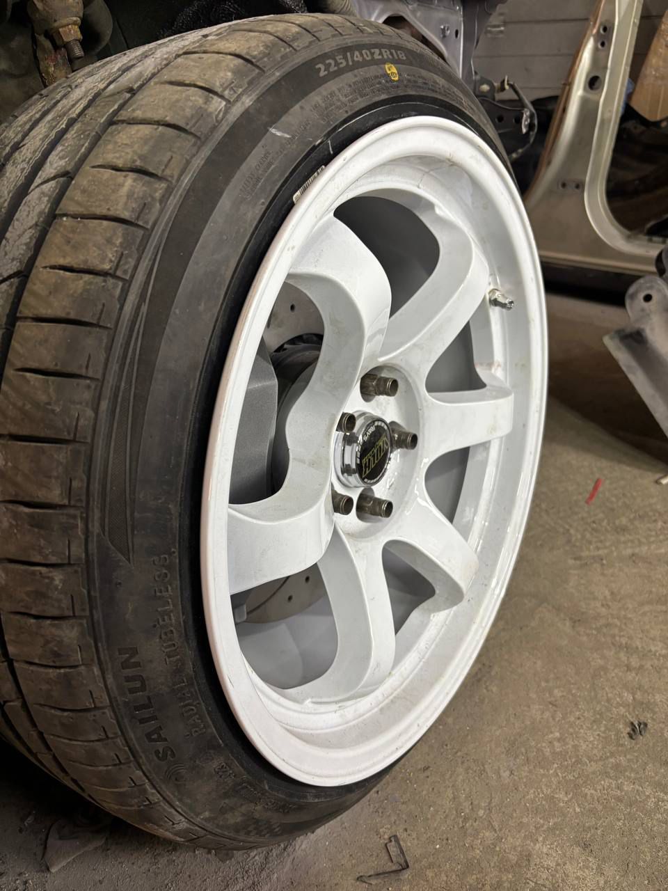 Пара дисков Rays TE37 R18 10J ET30 5x114.3 (белые)