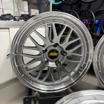 Комплект дисков BBS LM R17 7.5j ET38 5x112 (Hyper Black) 5
