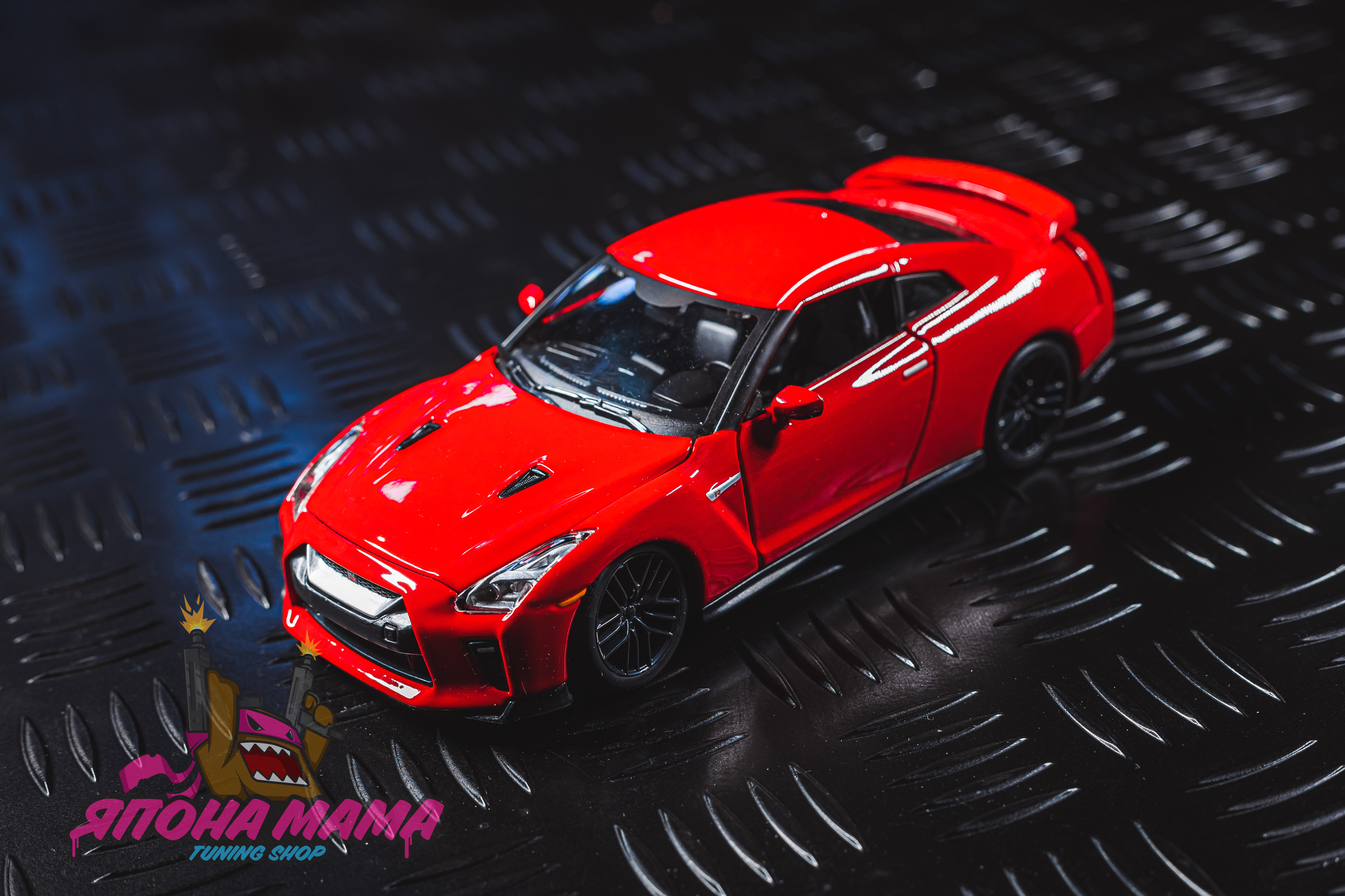 Металлическая модель Nissan GTR