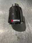 Насадка открытого типа на глушитель AKRAPOVIC Style глянцевый карбон (вход: 64-67 , выход: 101)