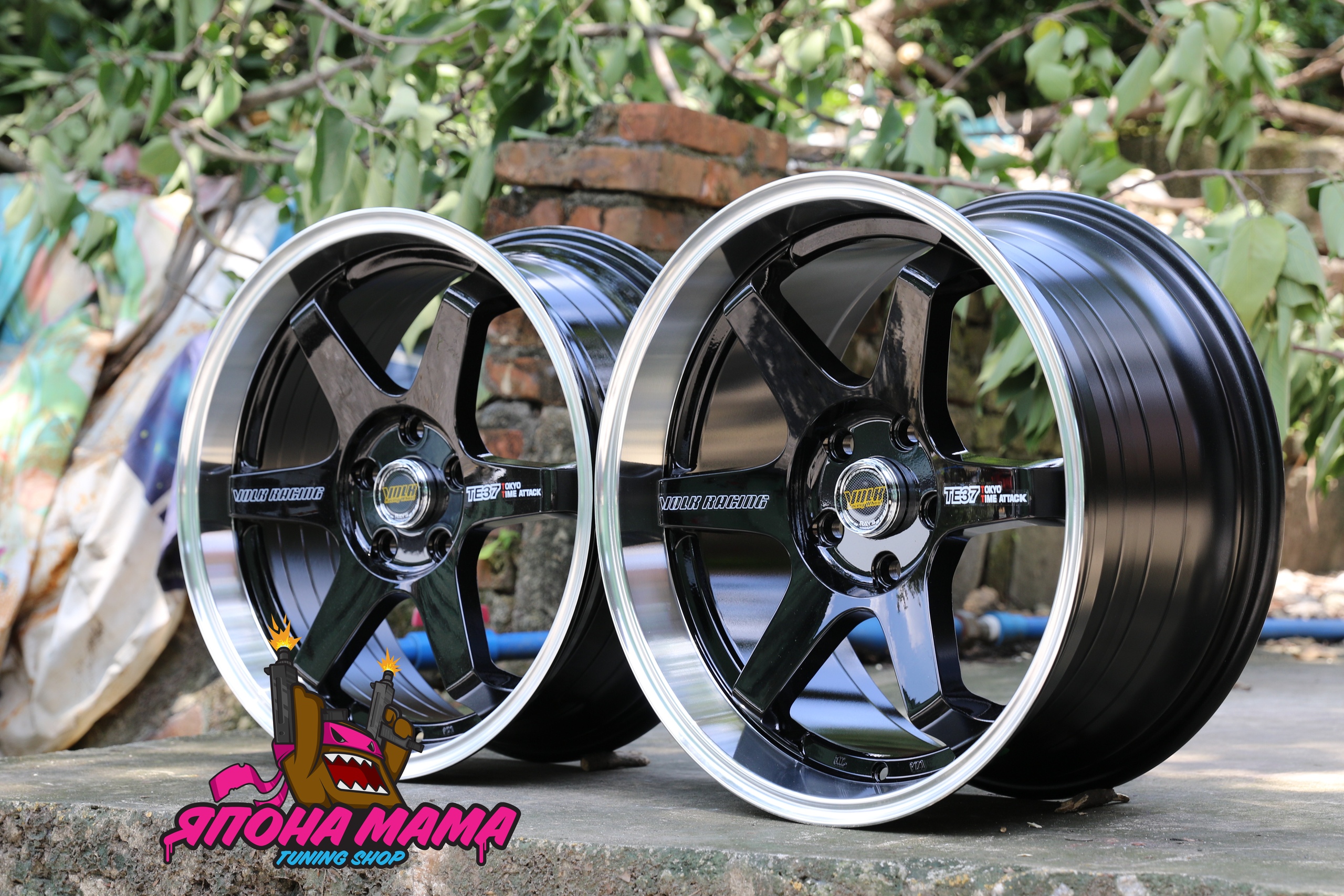 Комплект дисков Volk Racing TE37 R18 8j ET40 5x112 с полкой (черные)