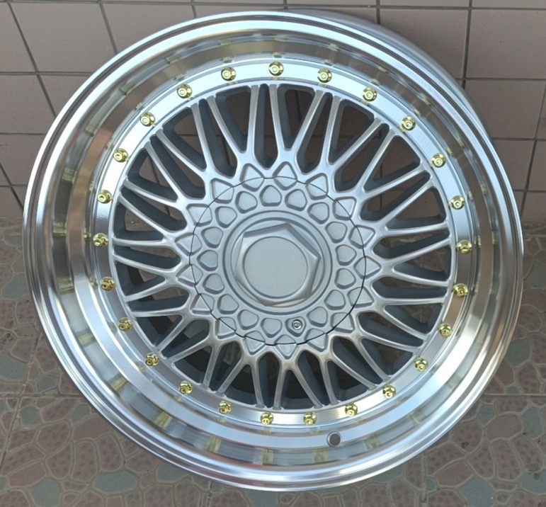 Комплект дисков BBS RS R18 8j ET30 5x114.3 (серебро с золотыми болтиками) 2