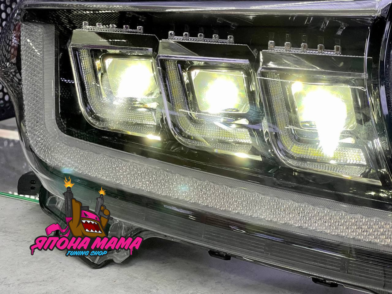 Фары в стиле Lexus NEW на Toyota Land Cruiser 200 (до 2015) 3