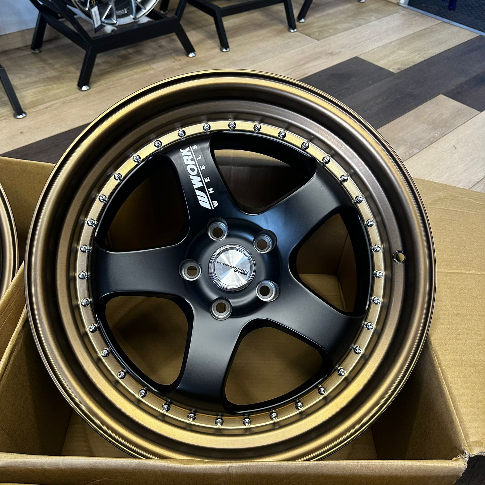 Комплект дисков WORK Meister S1 R18 9.5j ET22 5x114.3 (черные с бронзовой полкой) 3