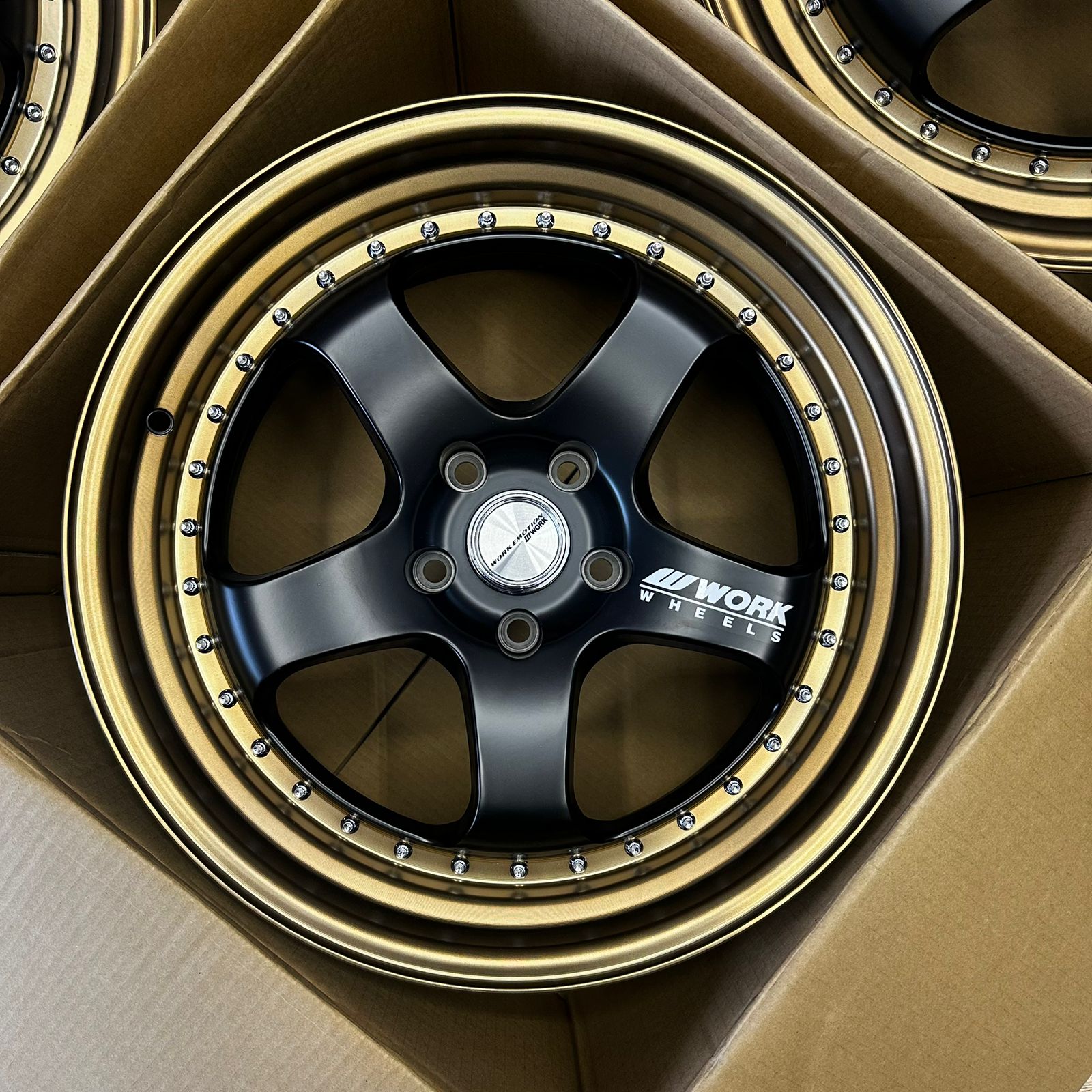 Комплект дисков WORK Meister S1 R18 9.5j ET22 5x114.3 (черные с бронзовой полкой) 4