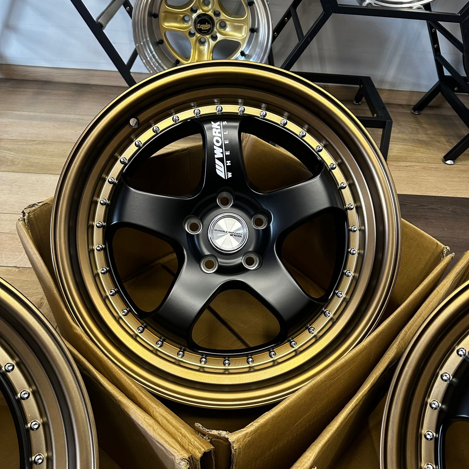 Комплект дисков WORK Meister S1 R18 9.5j ET22 5x114.3 (черные с бронзовой полкой) 5