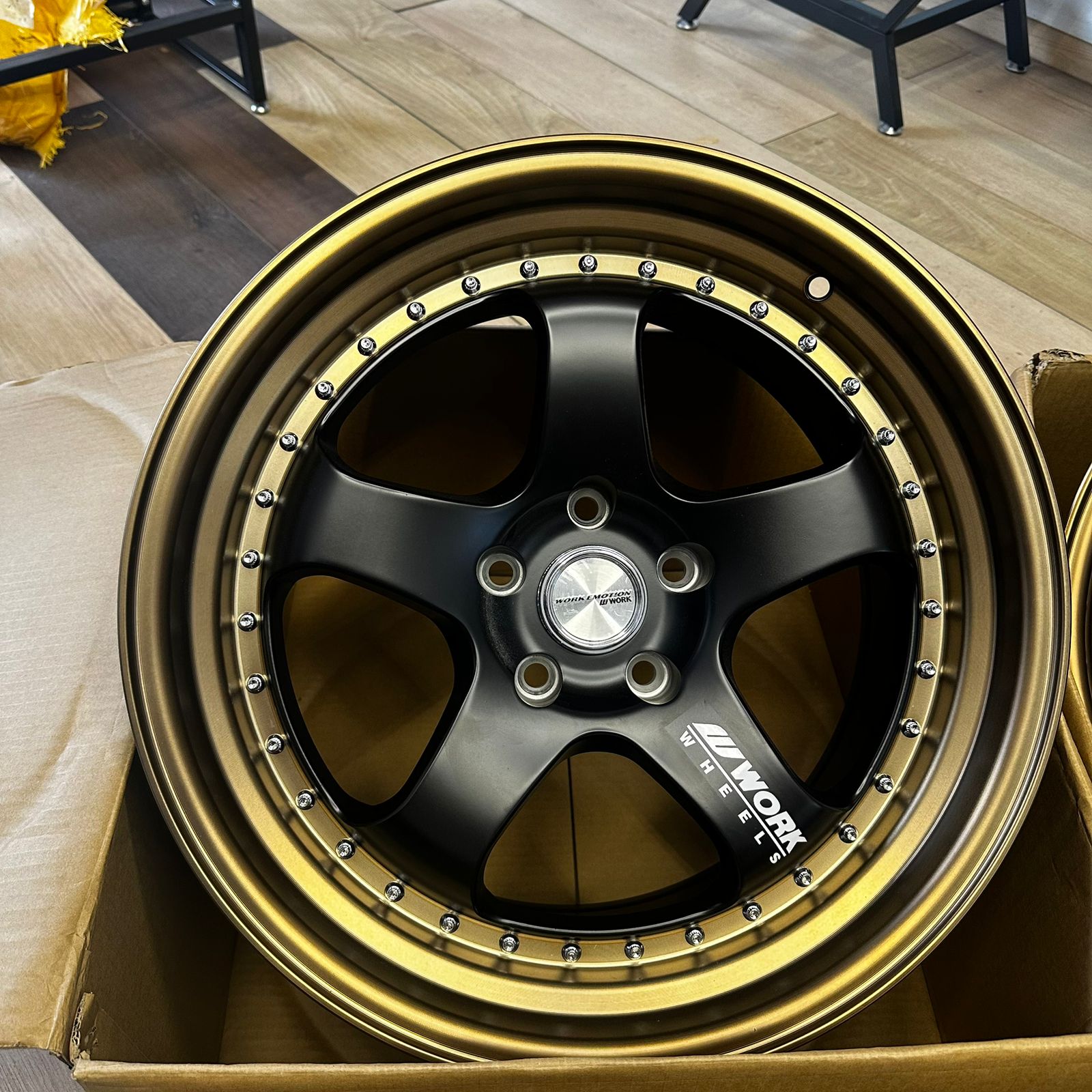 Комплект дисков WORK Meister S1 R18 9.5j ET22 5x114.3 (черные с бронзовой полкой) 6