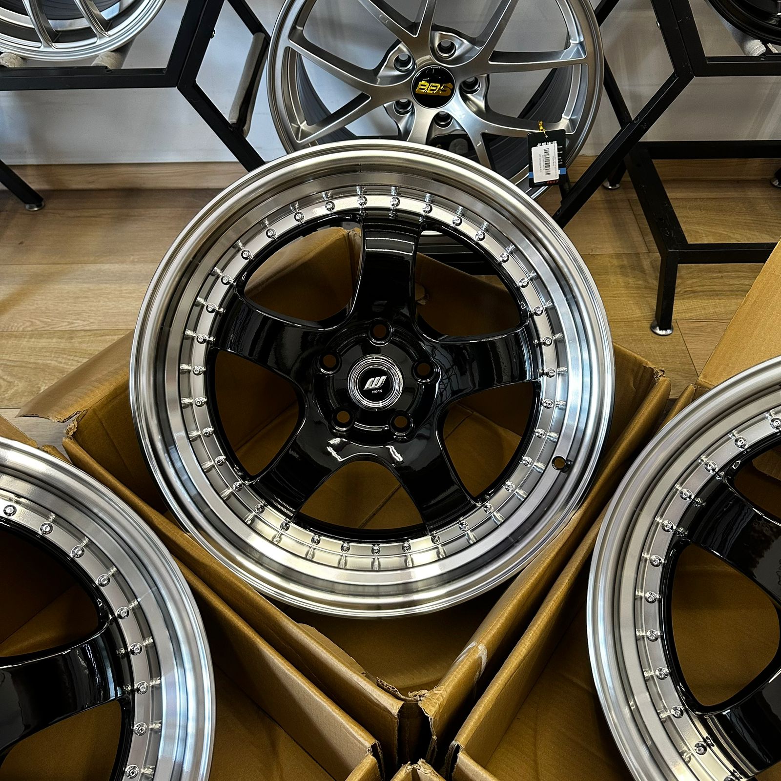 Комплект дисков WORK Meister S1R R18 8.5j ET30 5x114.3 (черные с хром полкой) 4