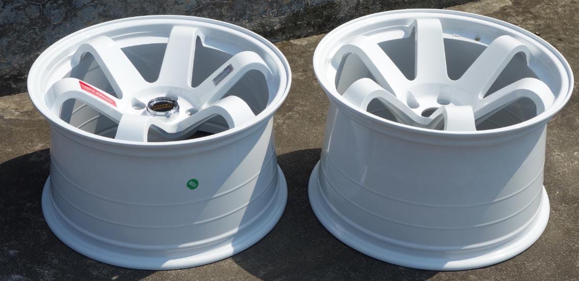 Комплект разношироких дисков Volk Racing TE37 R18 9j/10j ET 25/25 5x114.3 73.1 (белые)