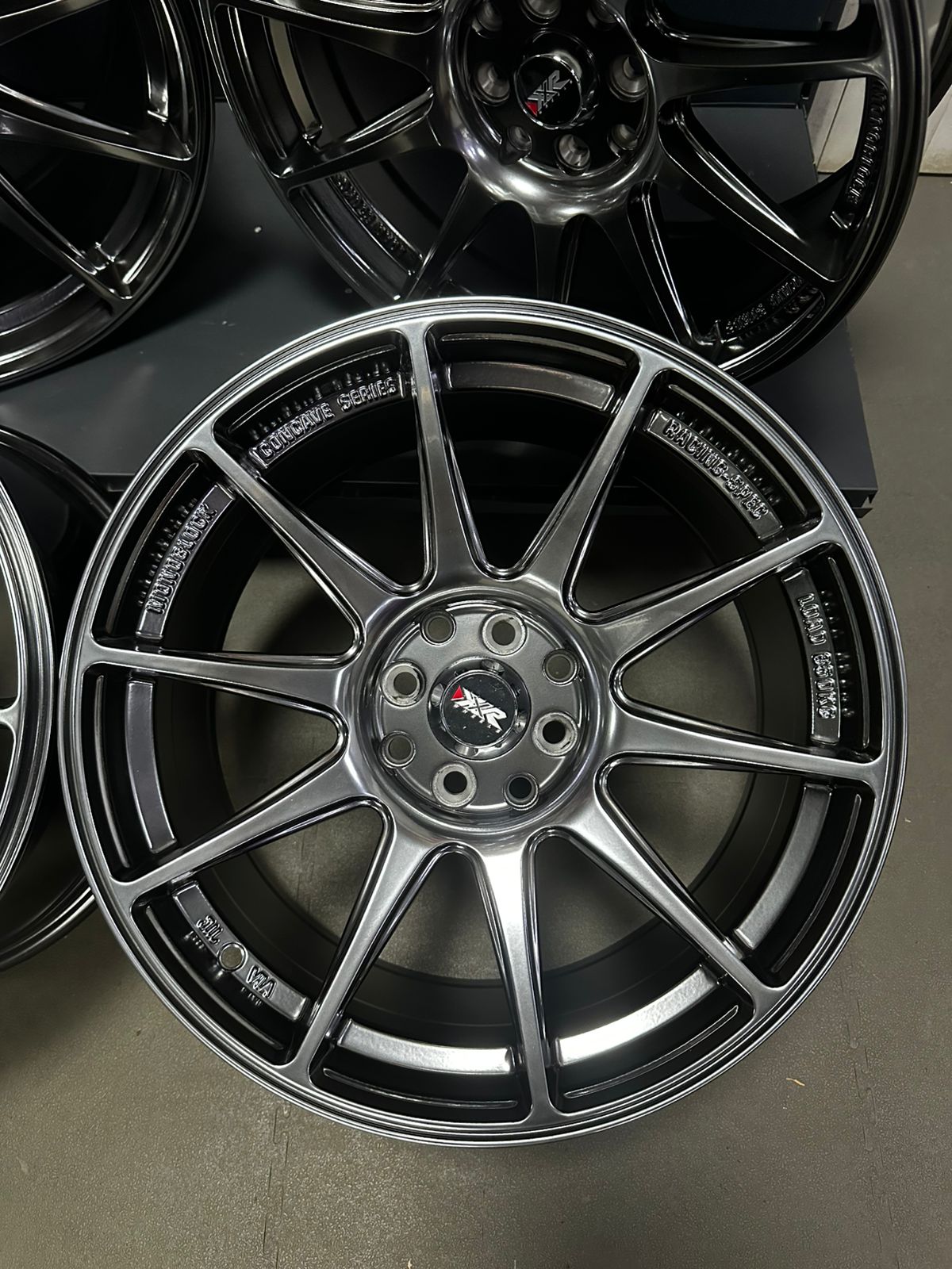 Комплект дисков XXR 527 R17 8j ET35 4x100 / 114.3 (hyper black) 3