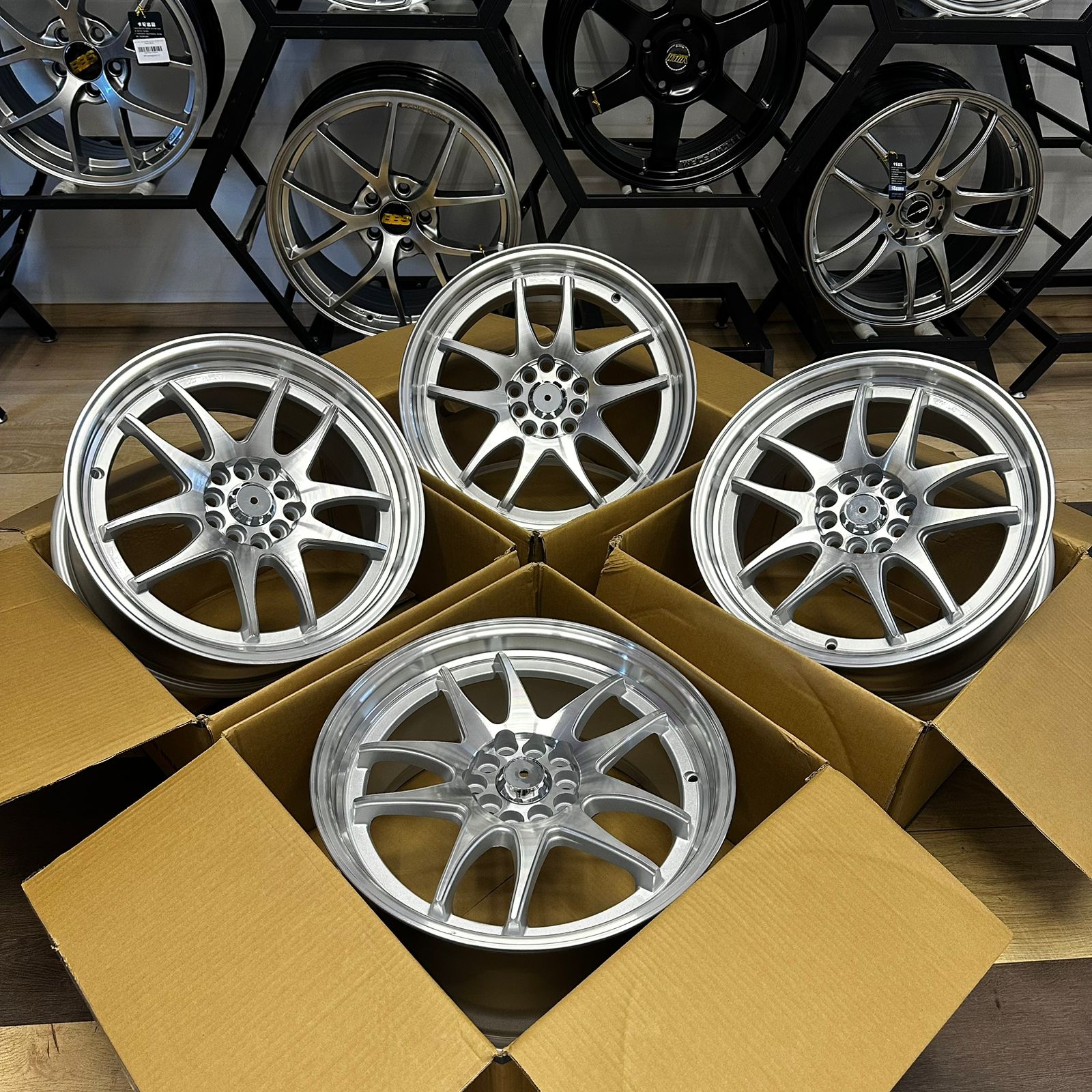 Комплект дисков Work Emotion CR2P с полкой R17 8j ET35 5x100/5x114.3 (анодированные) 2