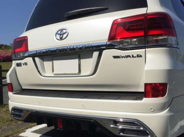 Обвес WALD на Land Cruiser 200 2016+ без фендеров 2