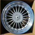 Комплект разношироких дисков Alpina style R17 8j ЕT20 9j ЕТ15 5х120/5х112 (серебро с черными болтиками)